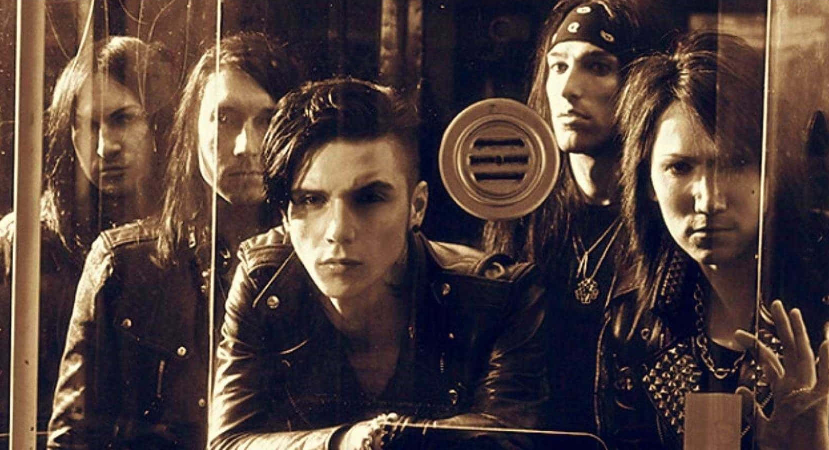 Fly free with Black Veil Brides Wallpaper