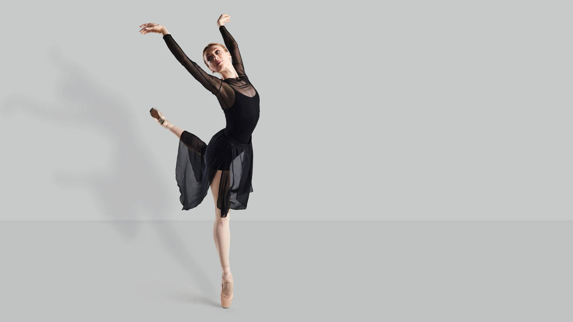 Retratode Bailarina De Ballet De Voz Negra. Fondo de pantalla