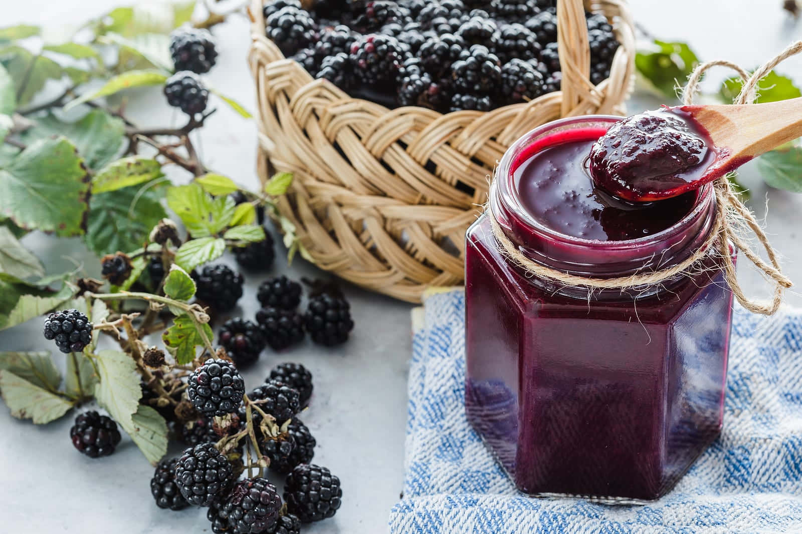 Enjoy the sweet taste of blackberry jam! Wallpaper