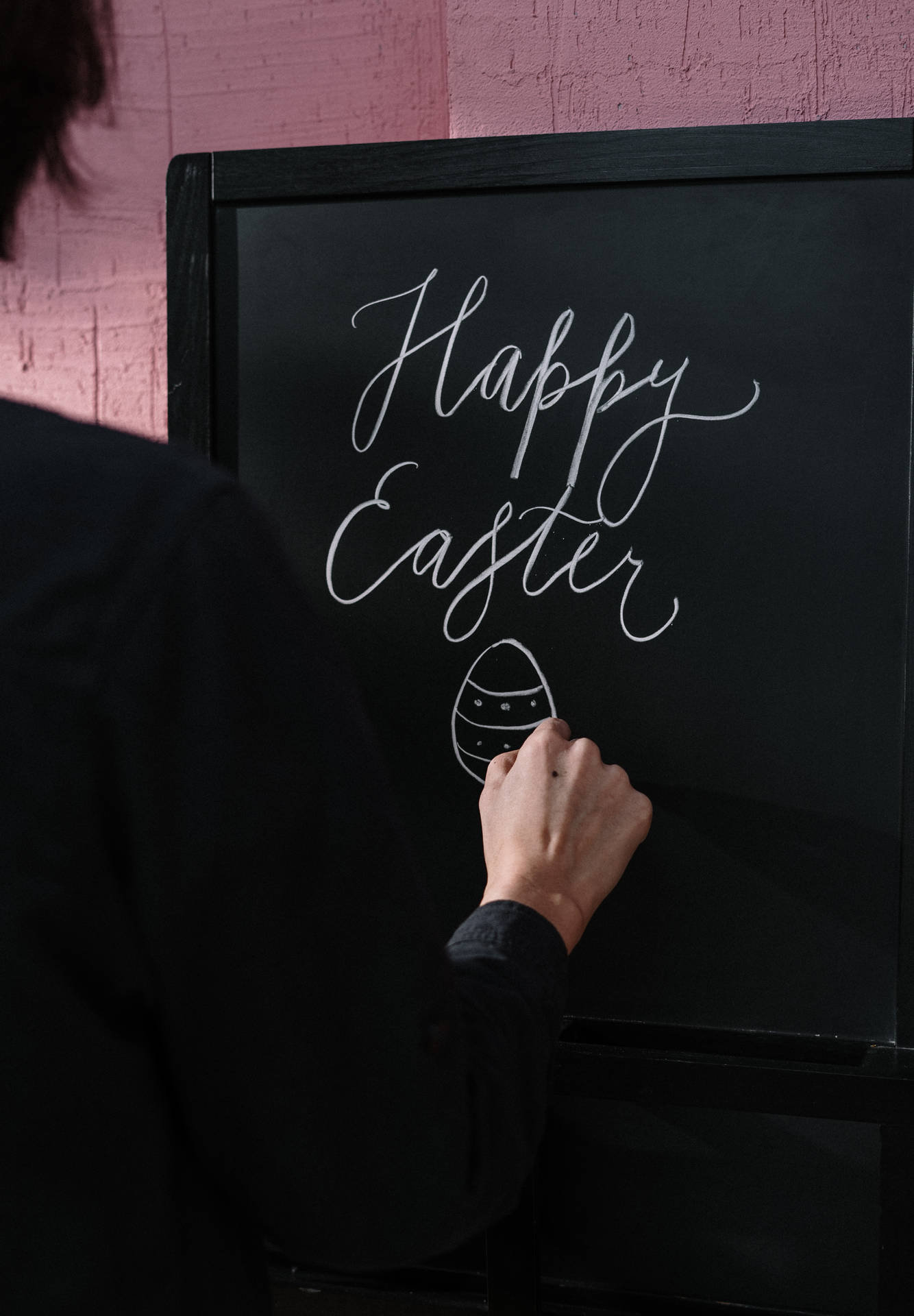 Blackboard With Calligraphy Happy Easter Wallpaper