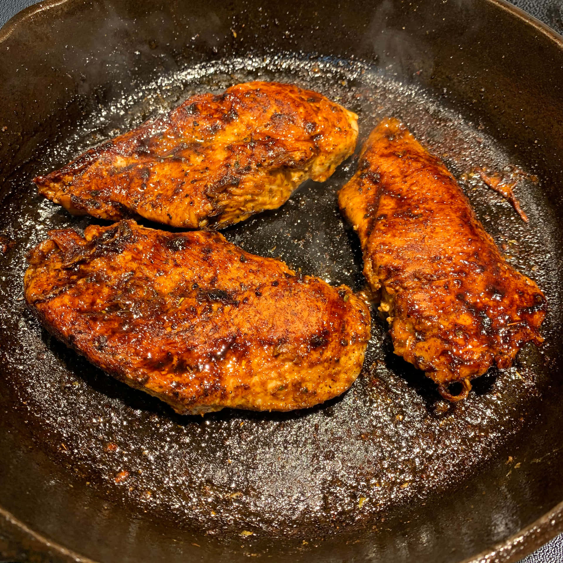 Spice up your dinner tonight with a flavorful blackened chicken dish! Wallpaper