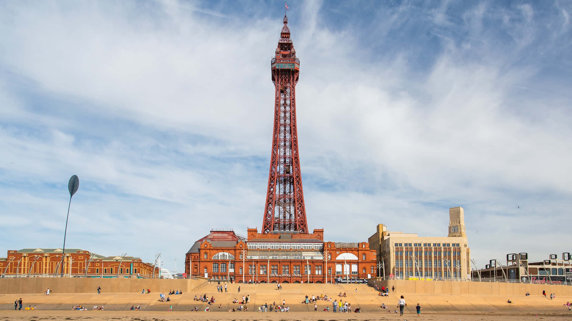 Blackpool Tower In The Center Wallpaper