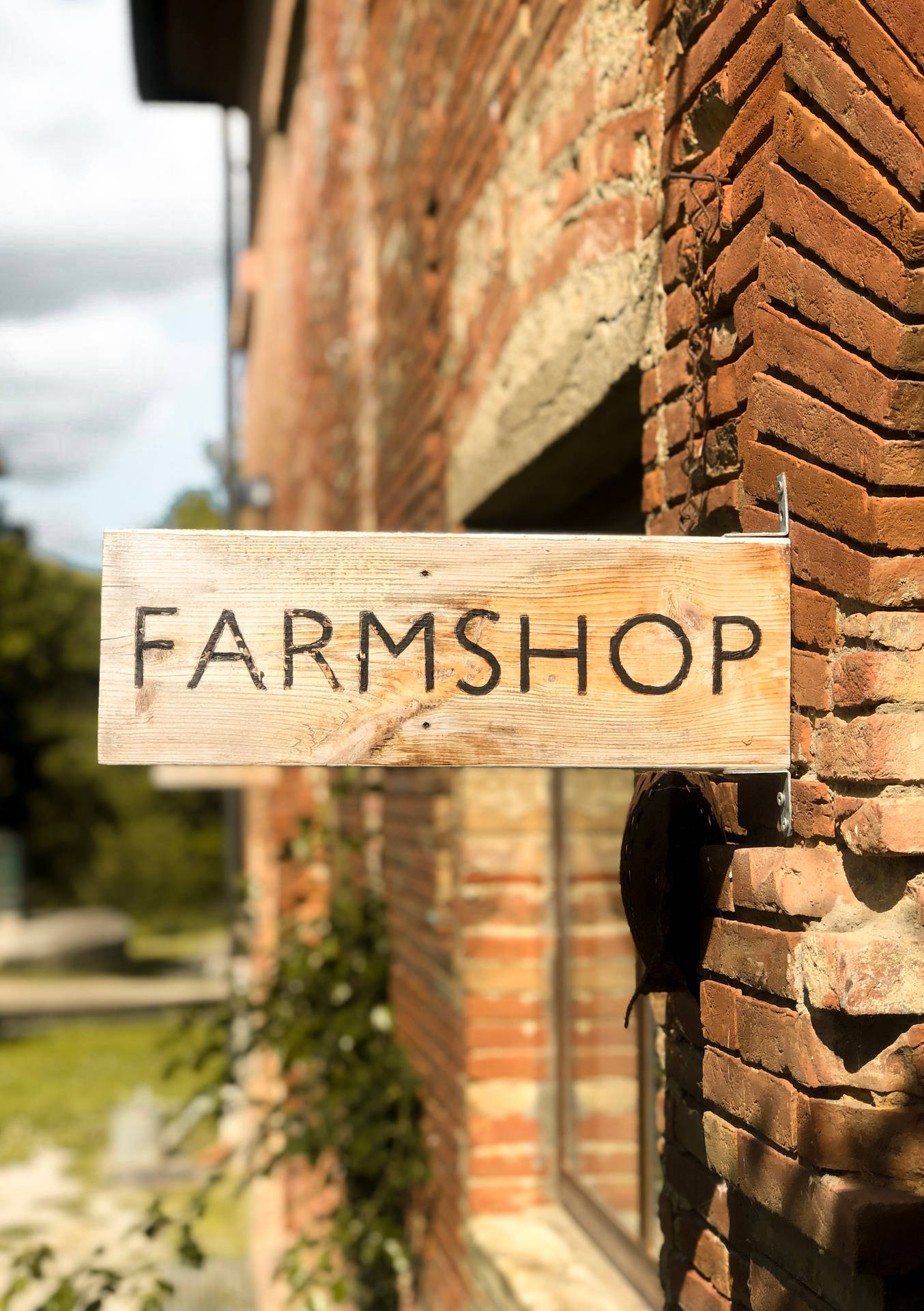 Block Font Farm Shop Signage