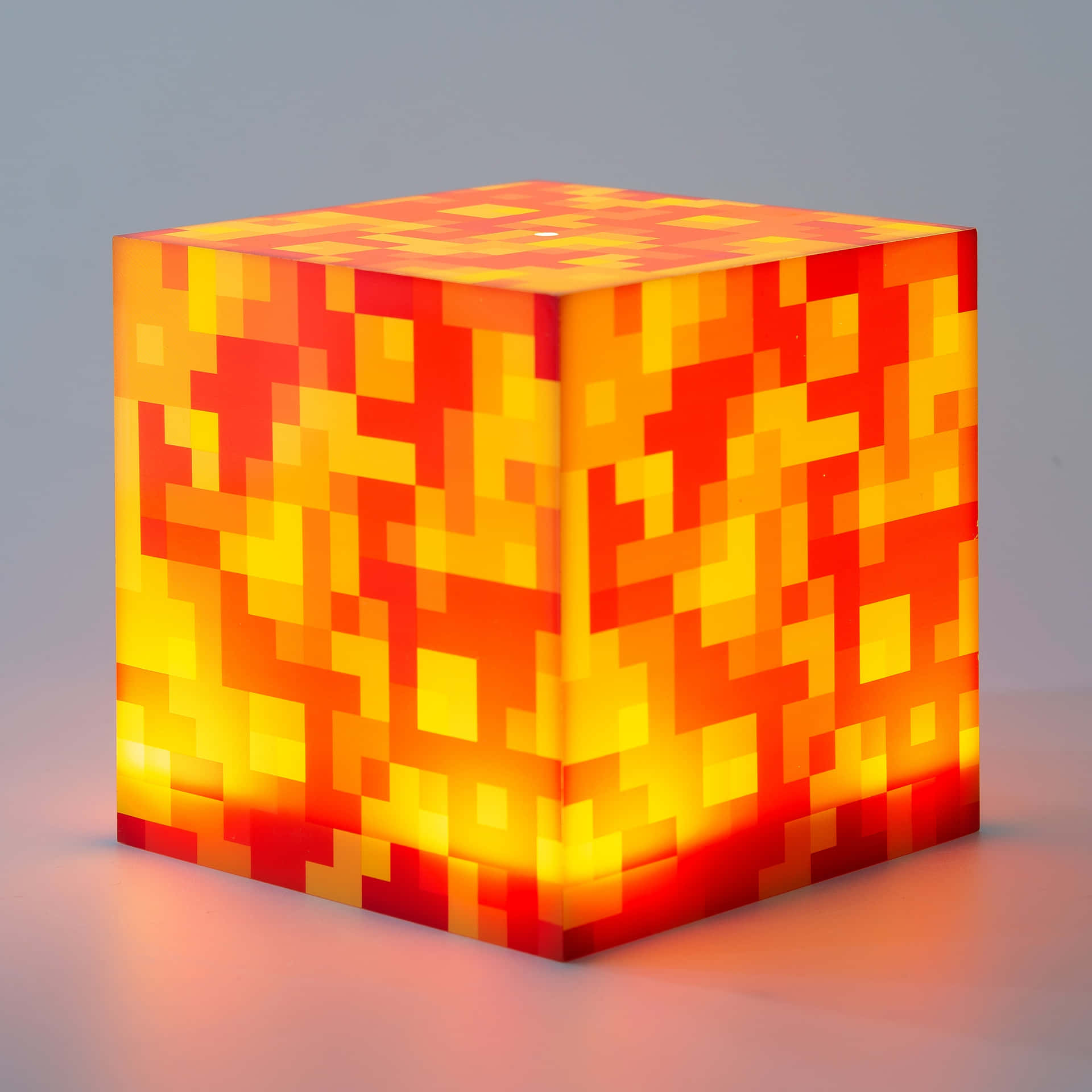 Lampadaa Forma Di Cubo Infuocato Di Minecraft