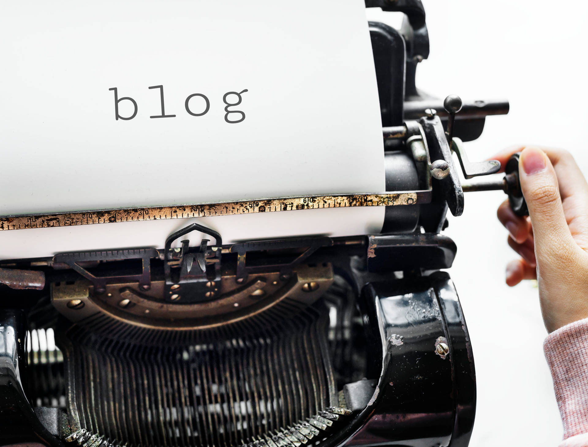Blogging Typewriter Wallpaper