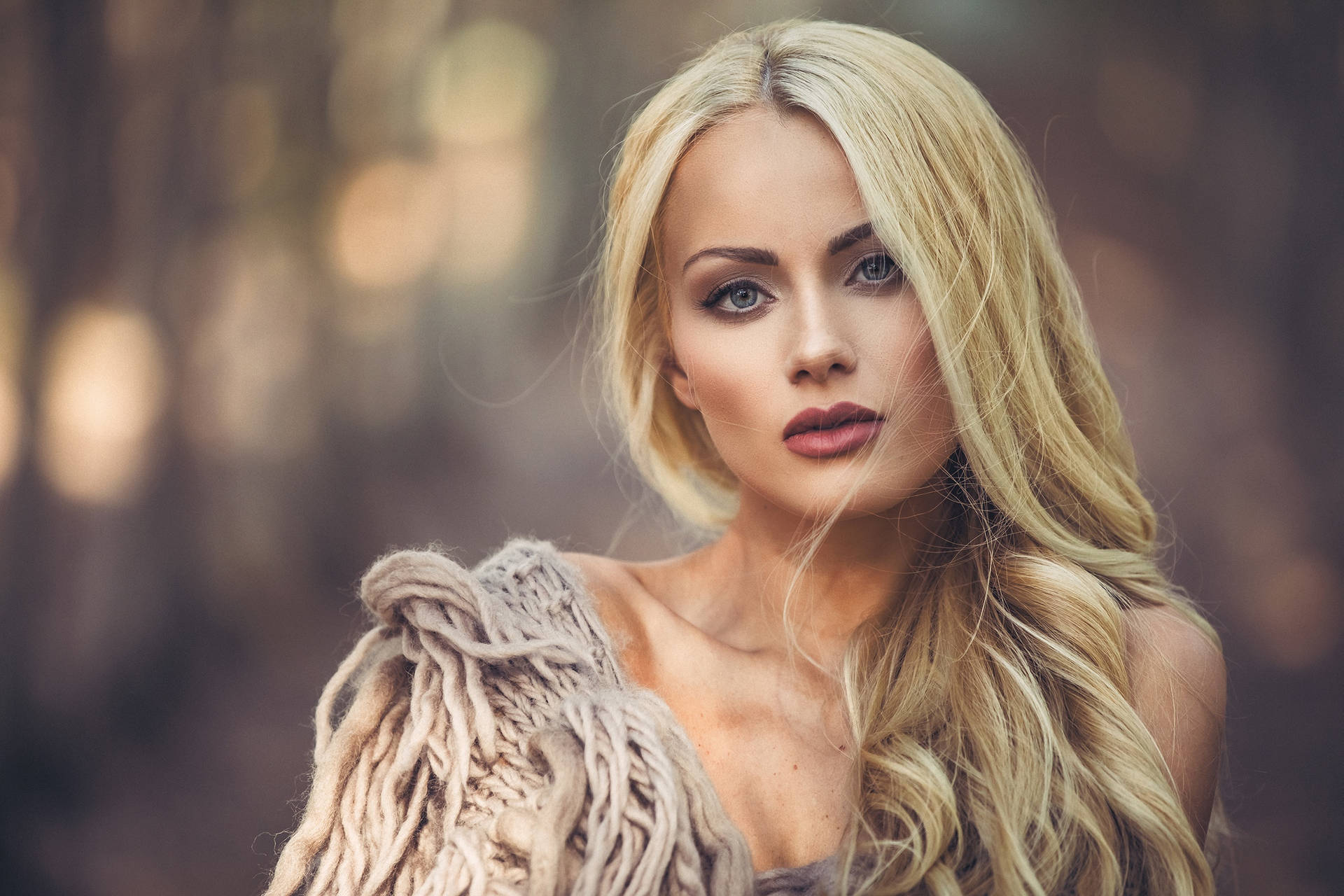 Look -  Blond kvinde model fantastisk voldsomt udseende Wallpaper