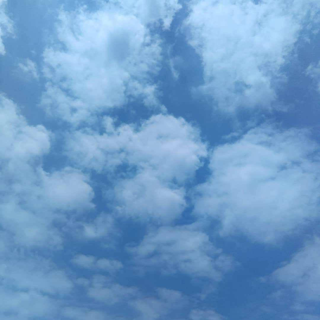 Blue Aesthetic Clouds Tumblr Laptop Wallpaper