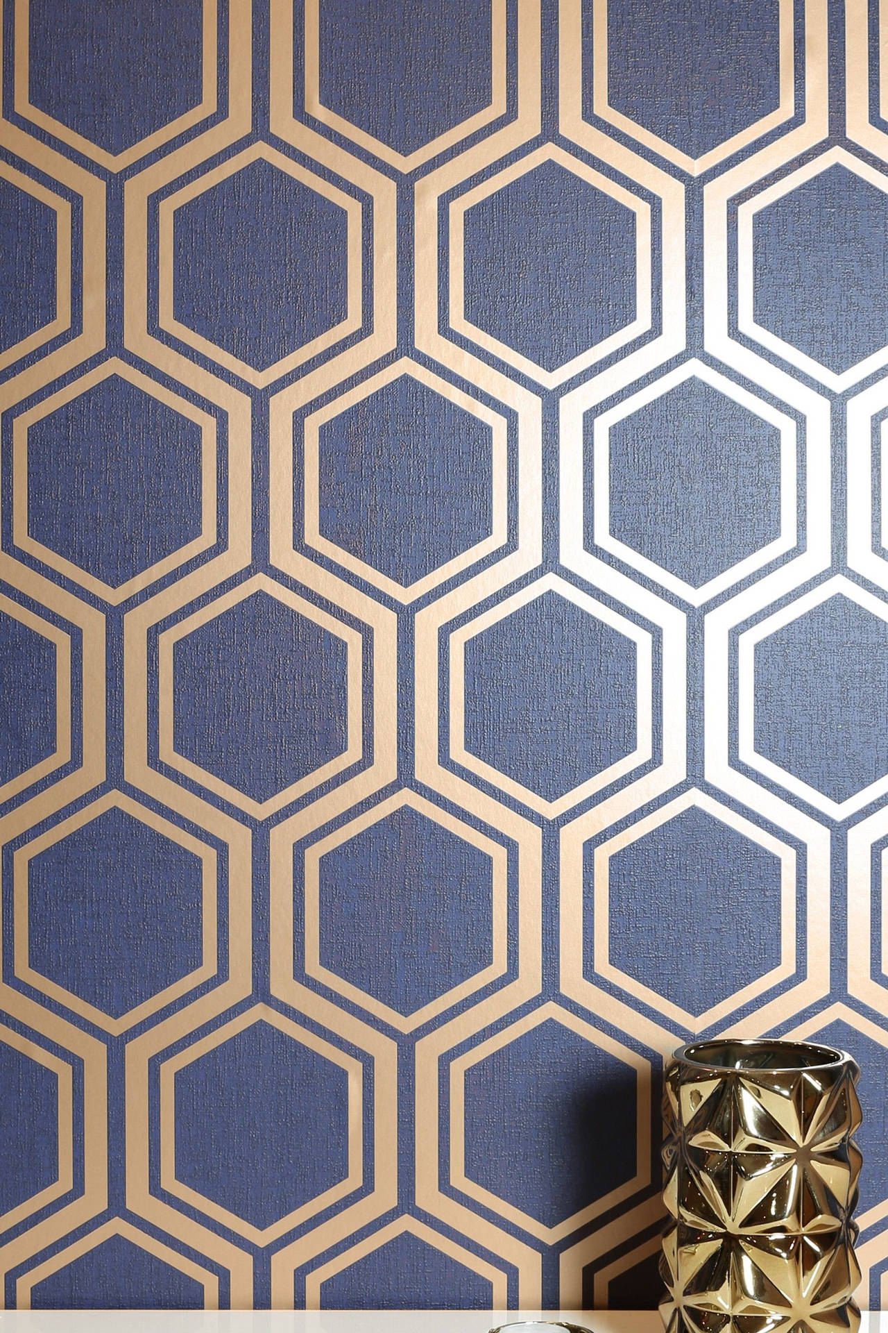 Elegant Blue and Gold Hexagonal Pattern Wallpaper