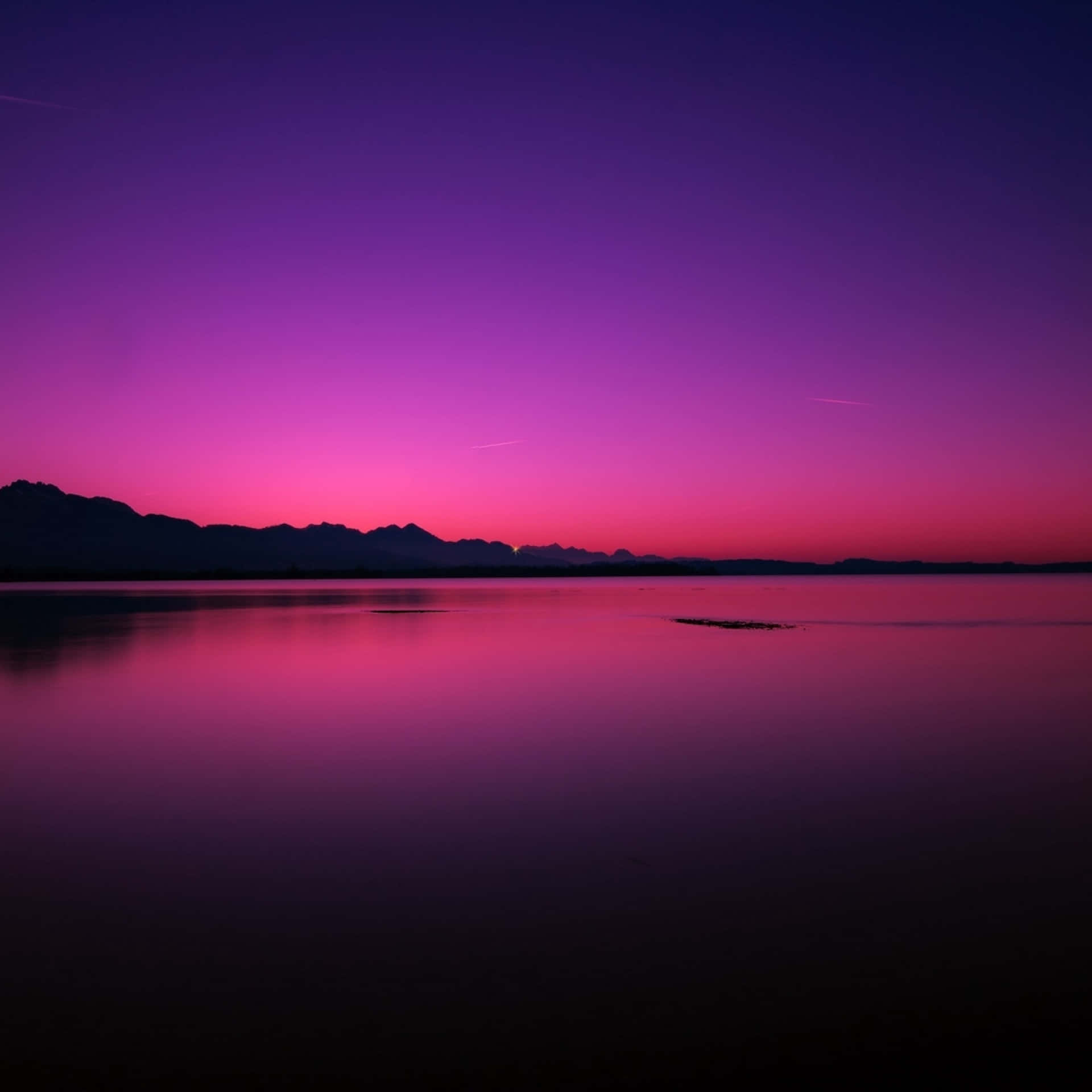Feeling the beauty of a blue and purple sunset Wallpaper