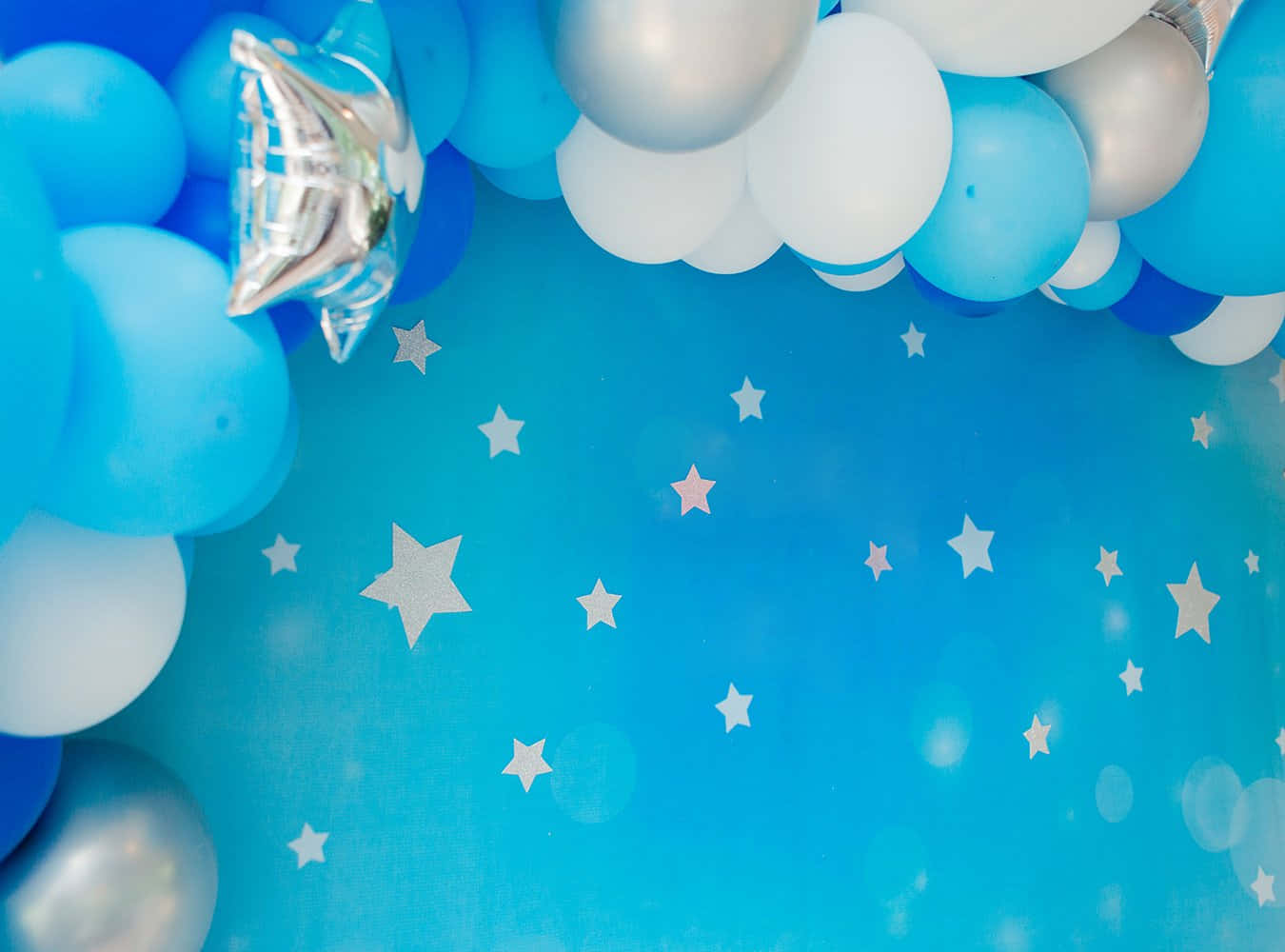Celebrate a special day with this stunning blue birthday background