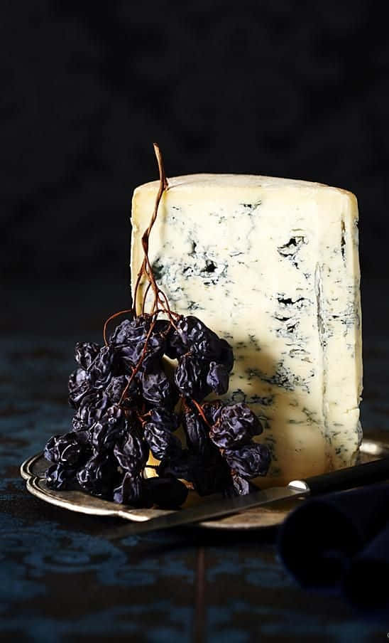 Enjoy the unique flavor of blue cheese Wallpaper
