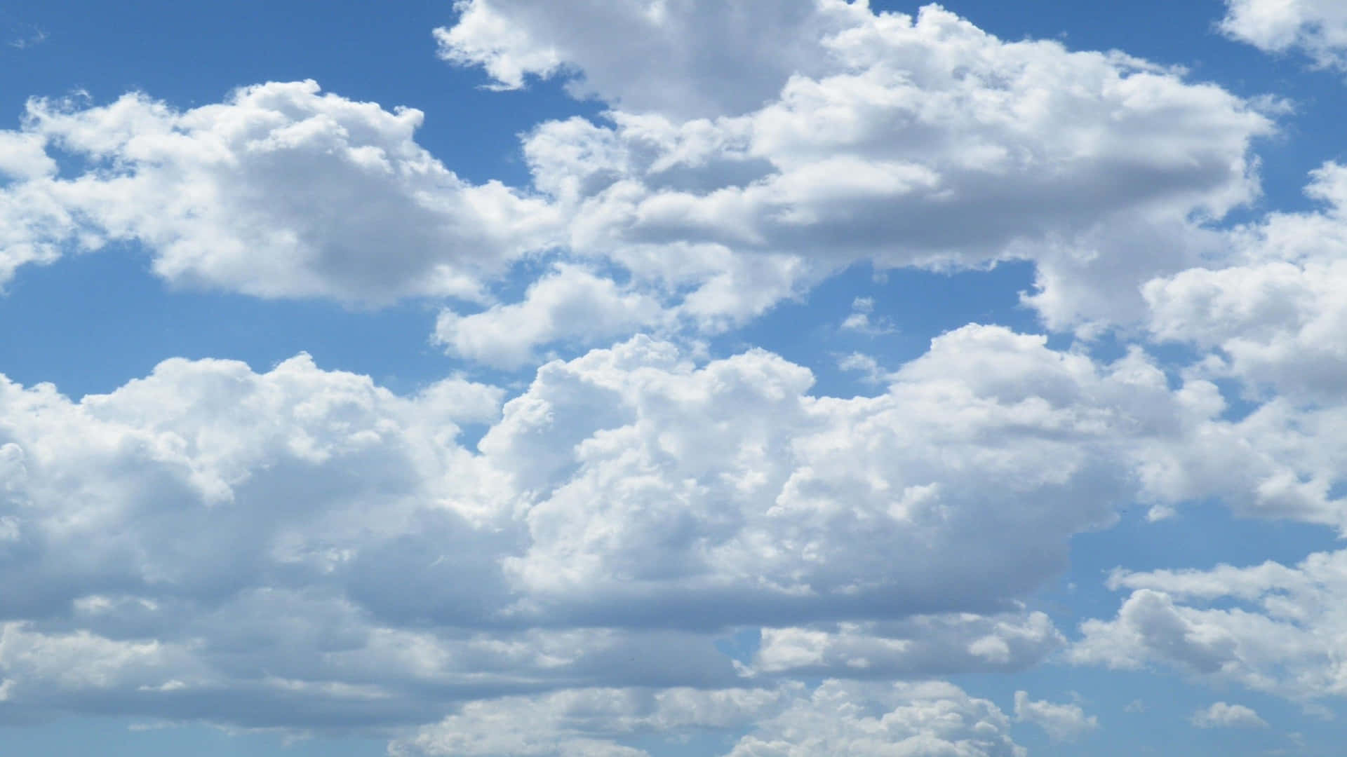 Unavista Cautivadora Del Cielo Azul Y Las Nubes