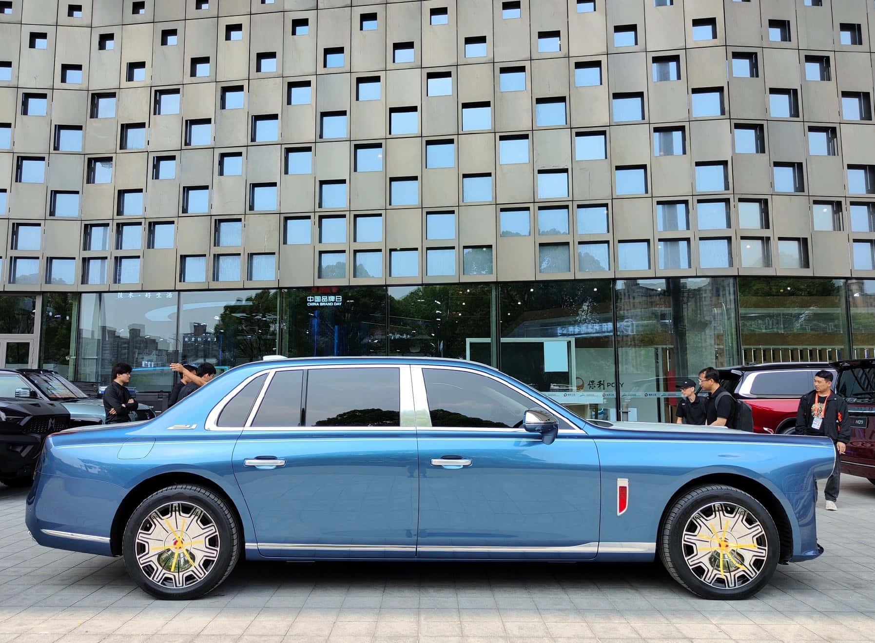 Blauwe Hongqi L5 Luxe Sedan Exterieur Achtergrond