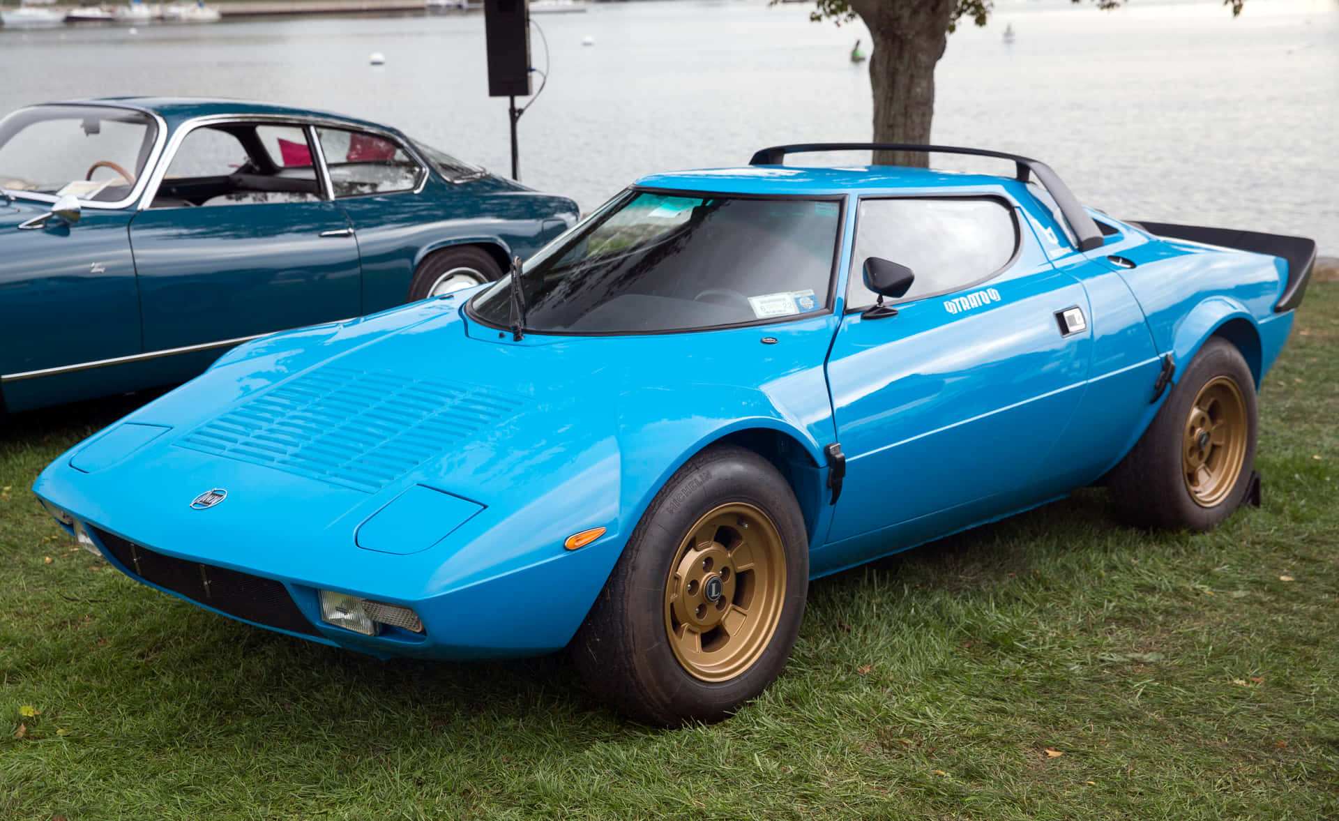 Mobil Klasik Lancia Stratos Biru Wallpaper