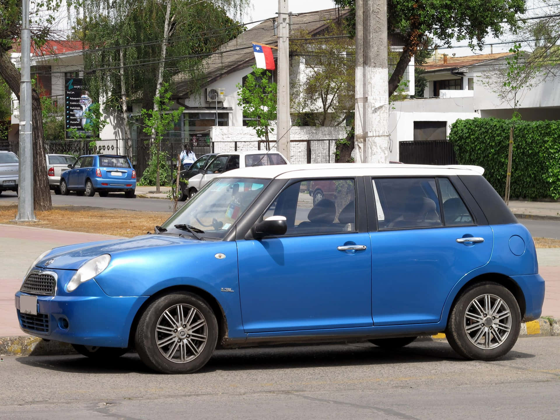 Lifan 320 Bleue Cadre Urbain Fond d'écran