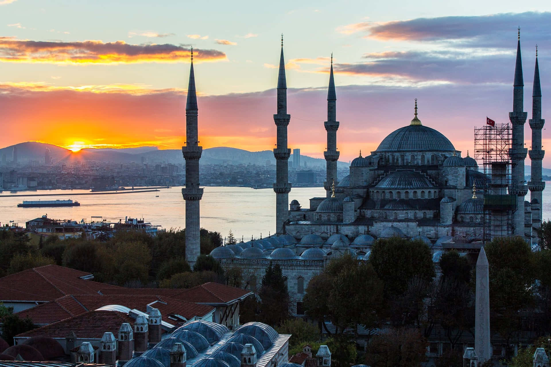 Blue Mosque With Mountain Sunset Wallpaper
