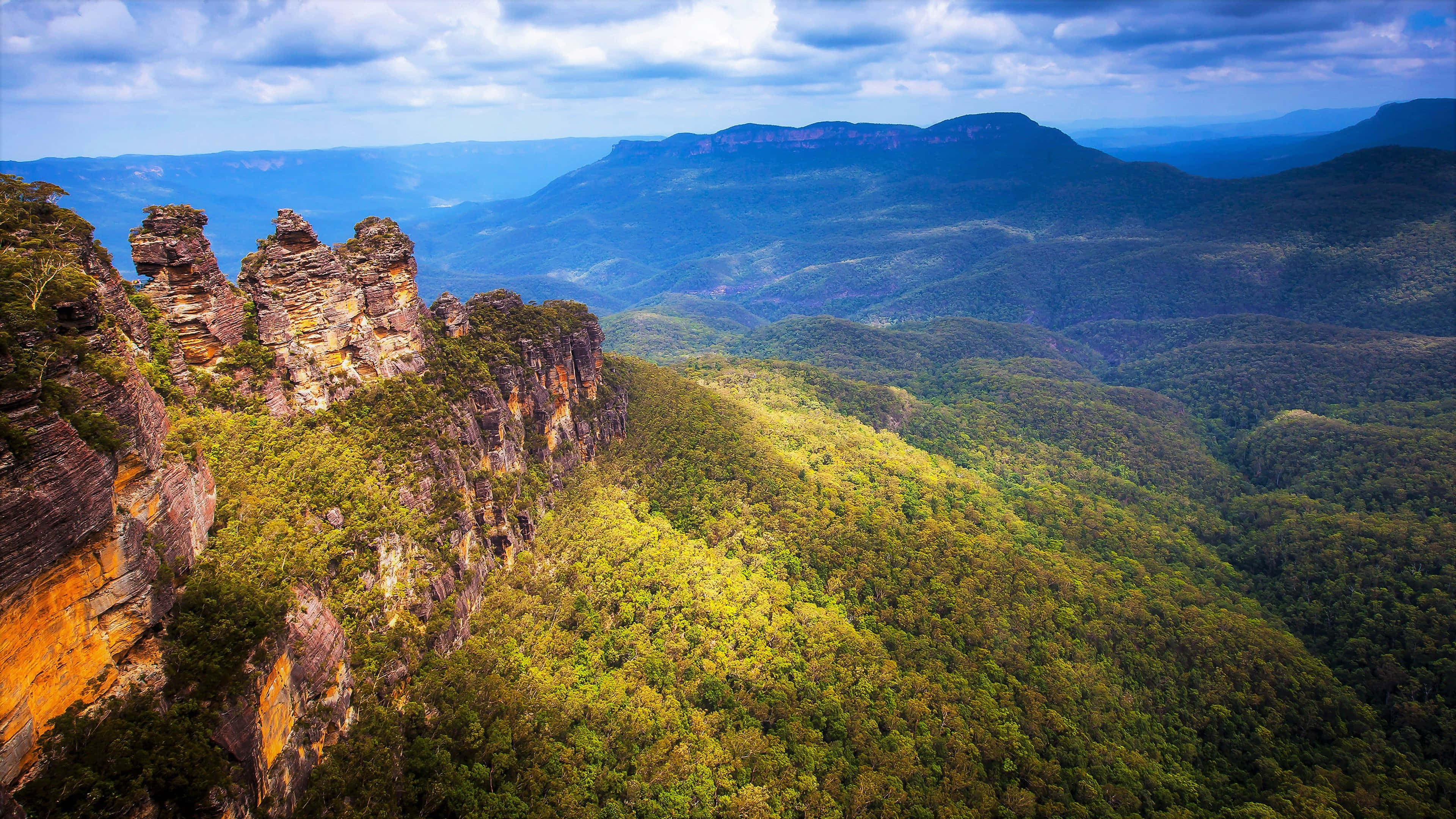 The Blue Mountains In The Australian Blue Mountains Wallpaper
