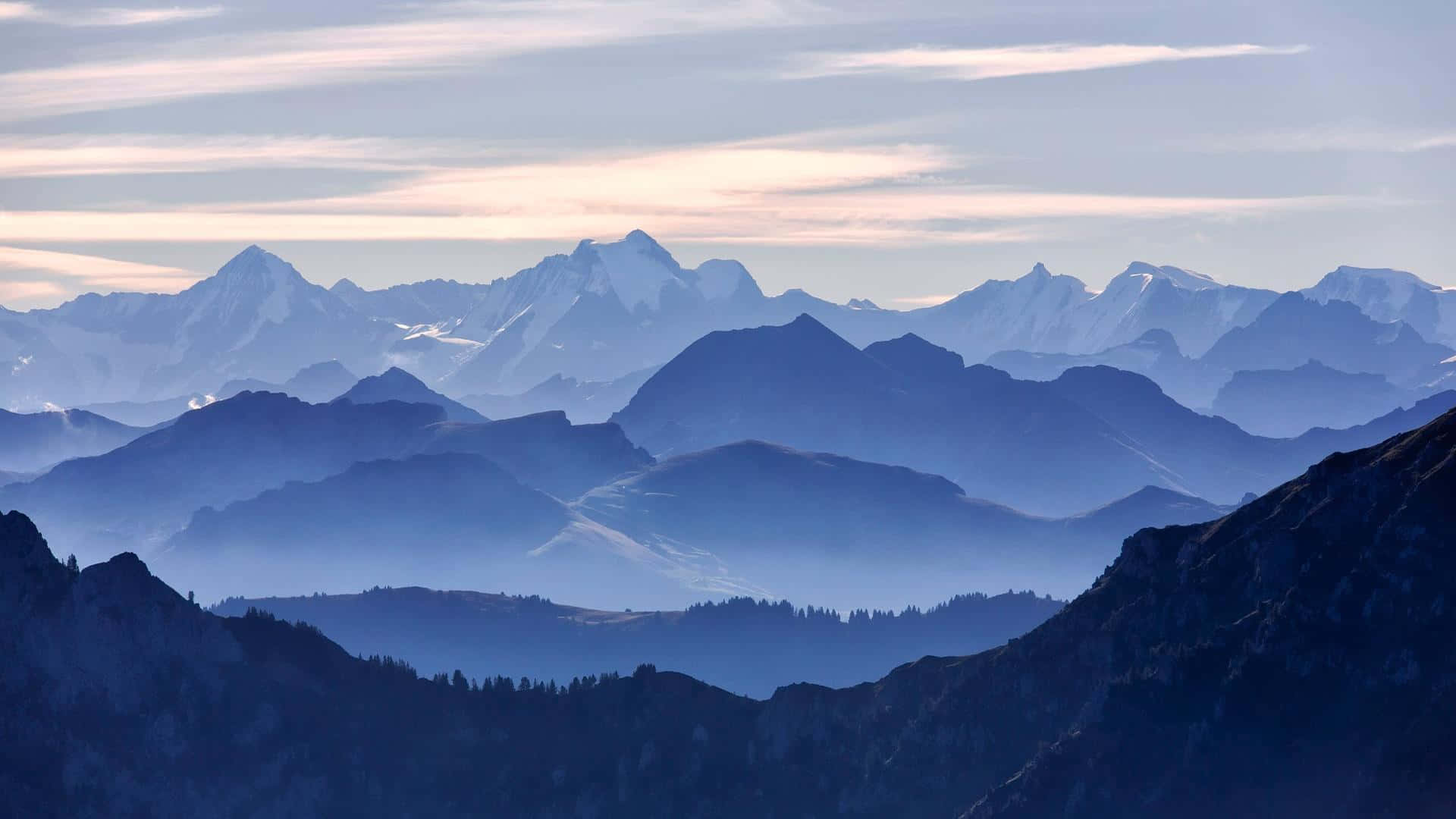 Enjoy Blue Mountain's Stunning View Wallpaper
