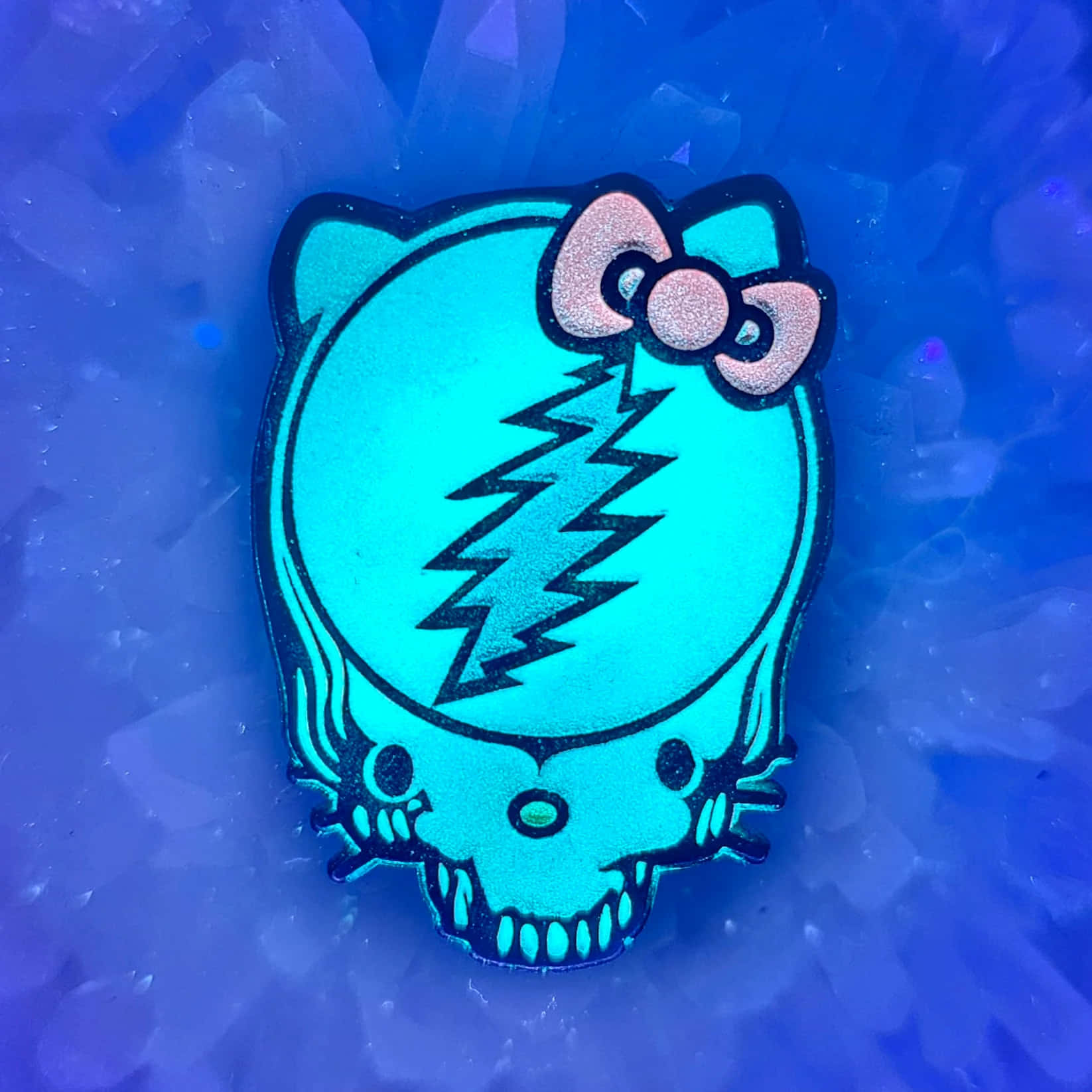 Blue Skull Bow Cartoon Pin Wallpaper