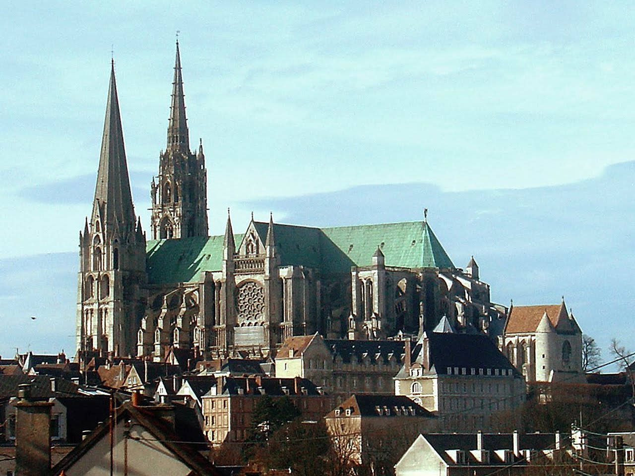 Cieloazul Sobre La Catedral De Chartres Fondo de pantalla
