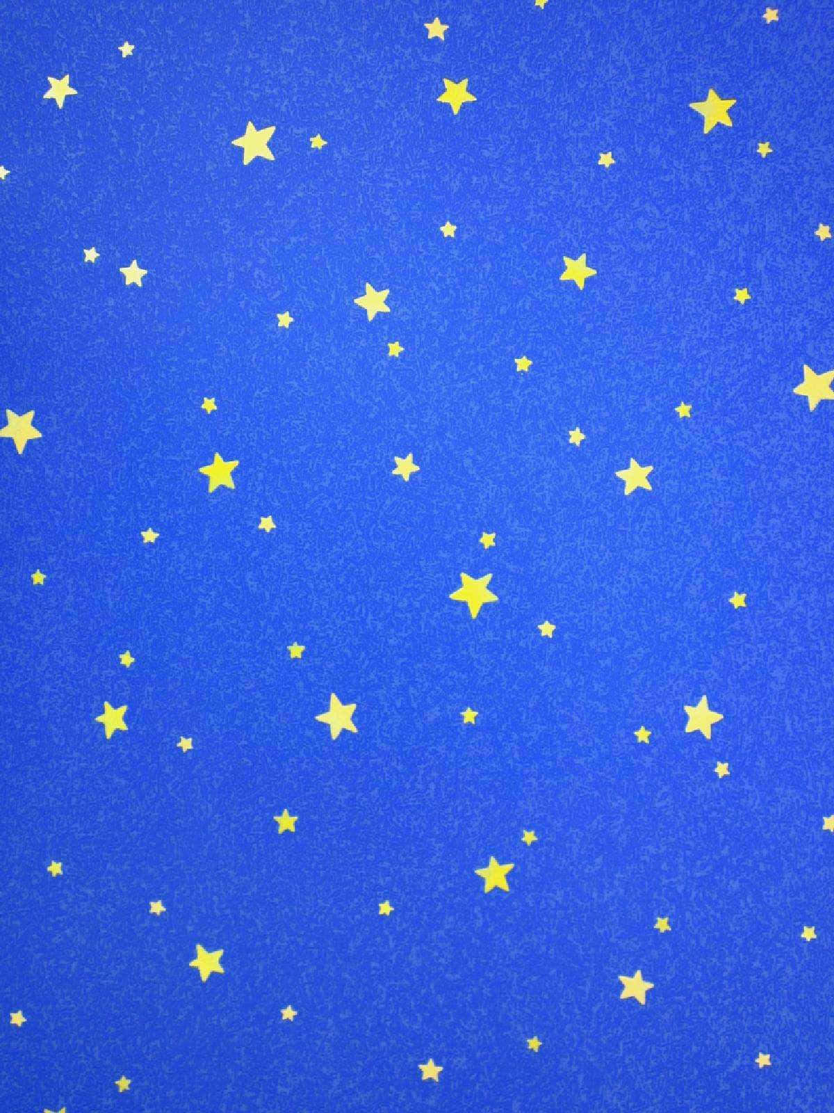 Cativantese Mágicas Estrelas Azuis Brilham No Céu Noturno. Papel de Parede