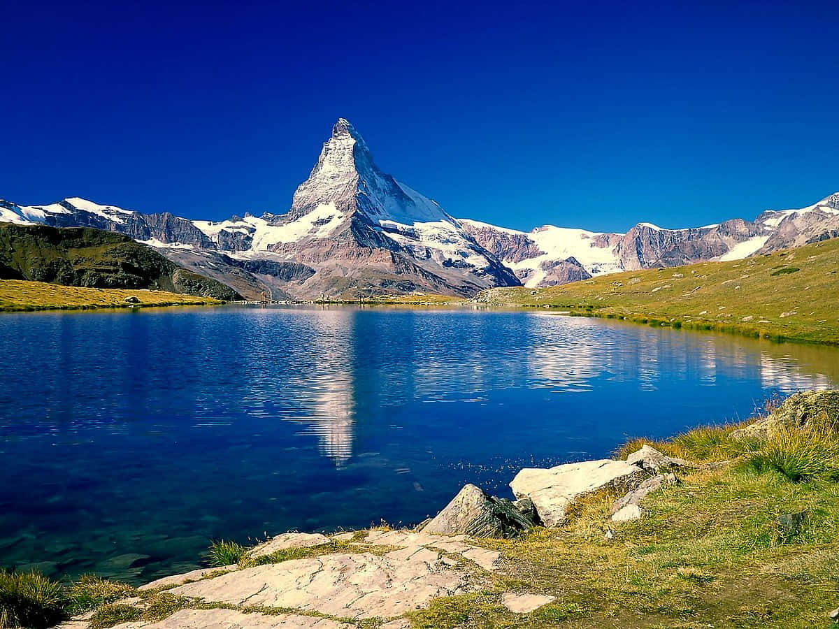 Lagostellisee Azul Em Frente Ao Matterhorn. Papel de Parede