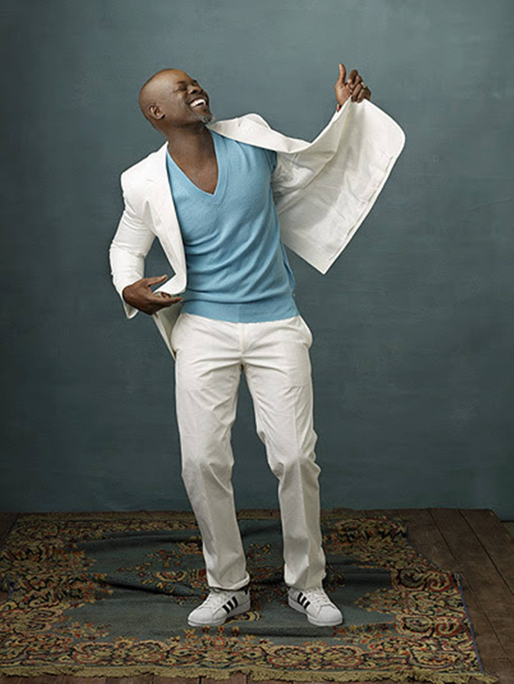 Blå Top Djimon Hounsou billedgrafik skræl og klæb fjernbar tapet. Wallpaper