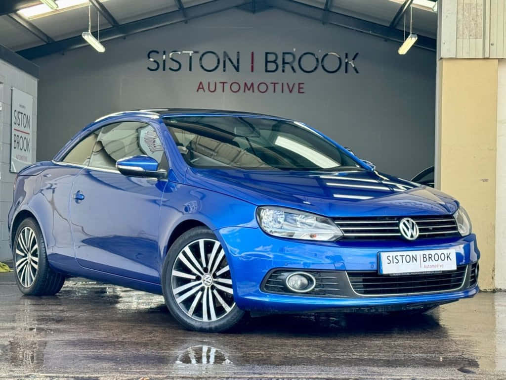 Vue De Face De La Volkswagen Eos Bleue Fond d'écran