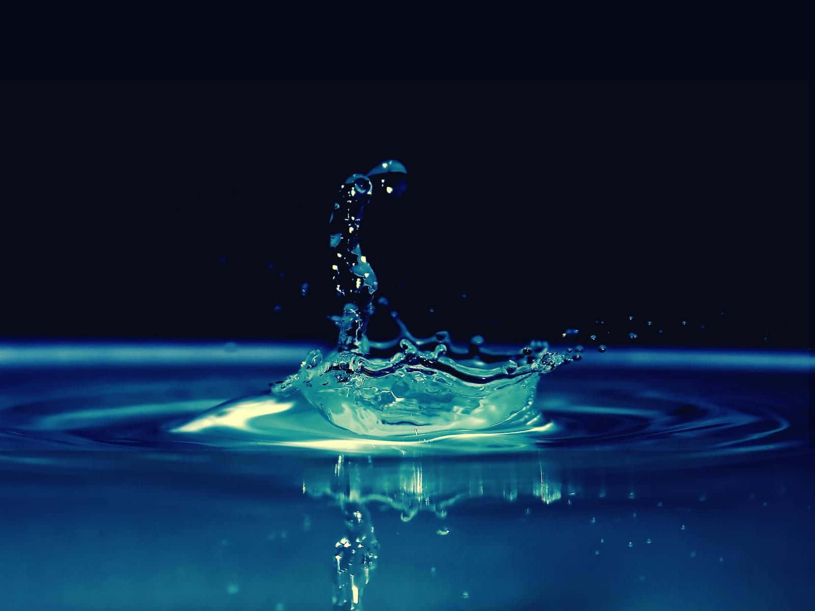 Blue Water Splash Desktop Background Wallpaper