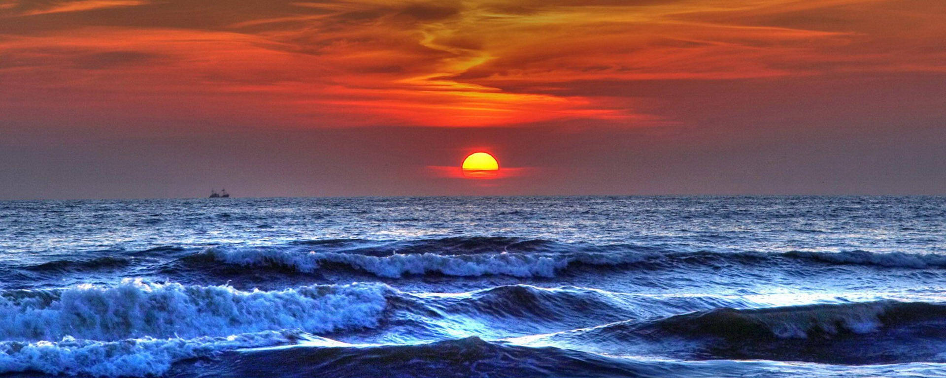 Blue Wave Ocean Sunset Wallpaper