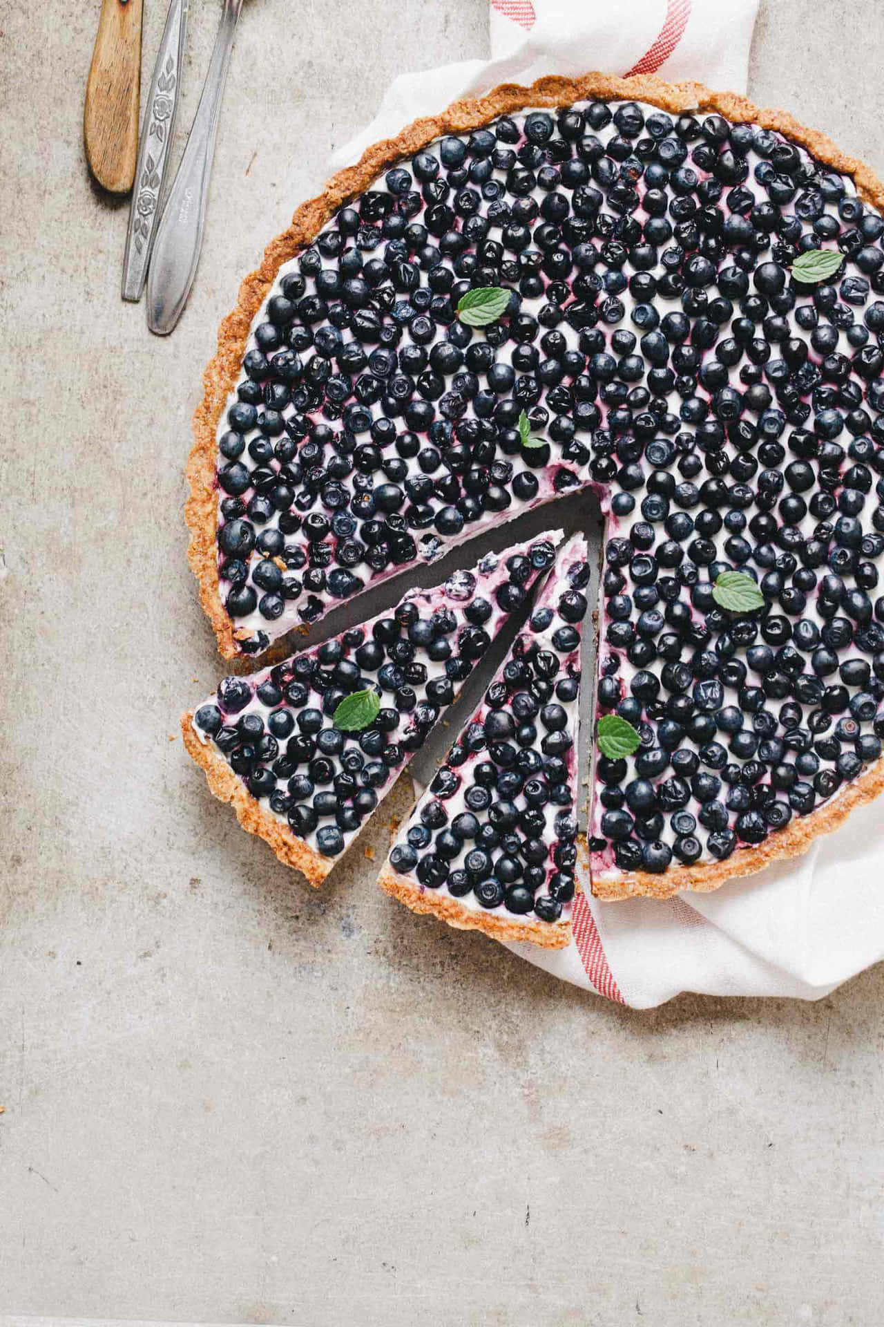 Indulge in this delicious delight of blueberry-filled tart! Wallpaper