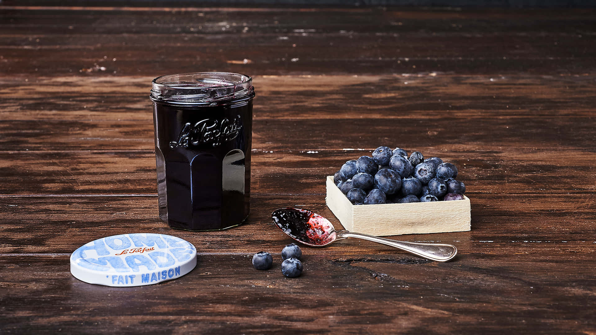 Home-made blueberry jam with chunky pieces of fruit Wallpaper