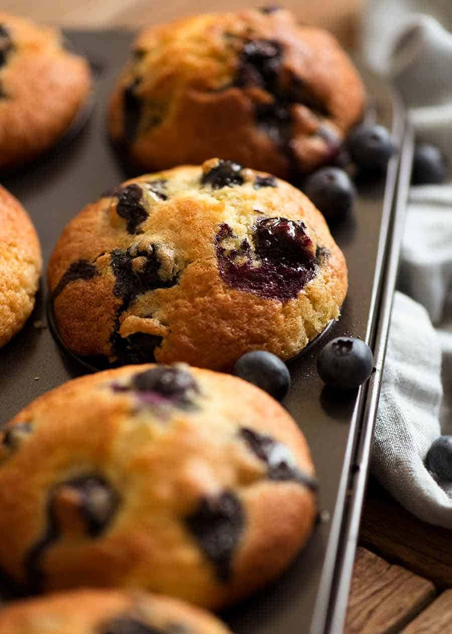 "Soft, fluffy and full of juicy blueberries - enjoy a warm blueberry muffin!" Wallpaper