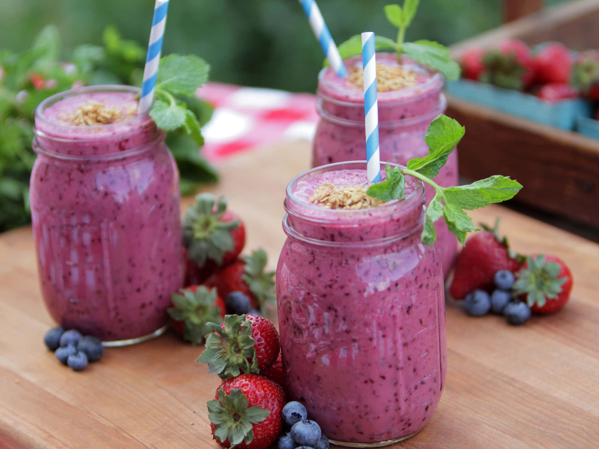 Perfectly Refreshing Blueberry Smoothie Wallpaper