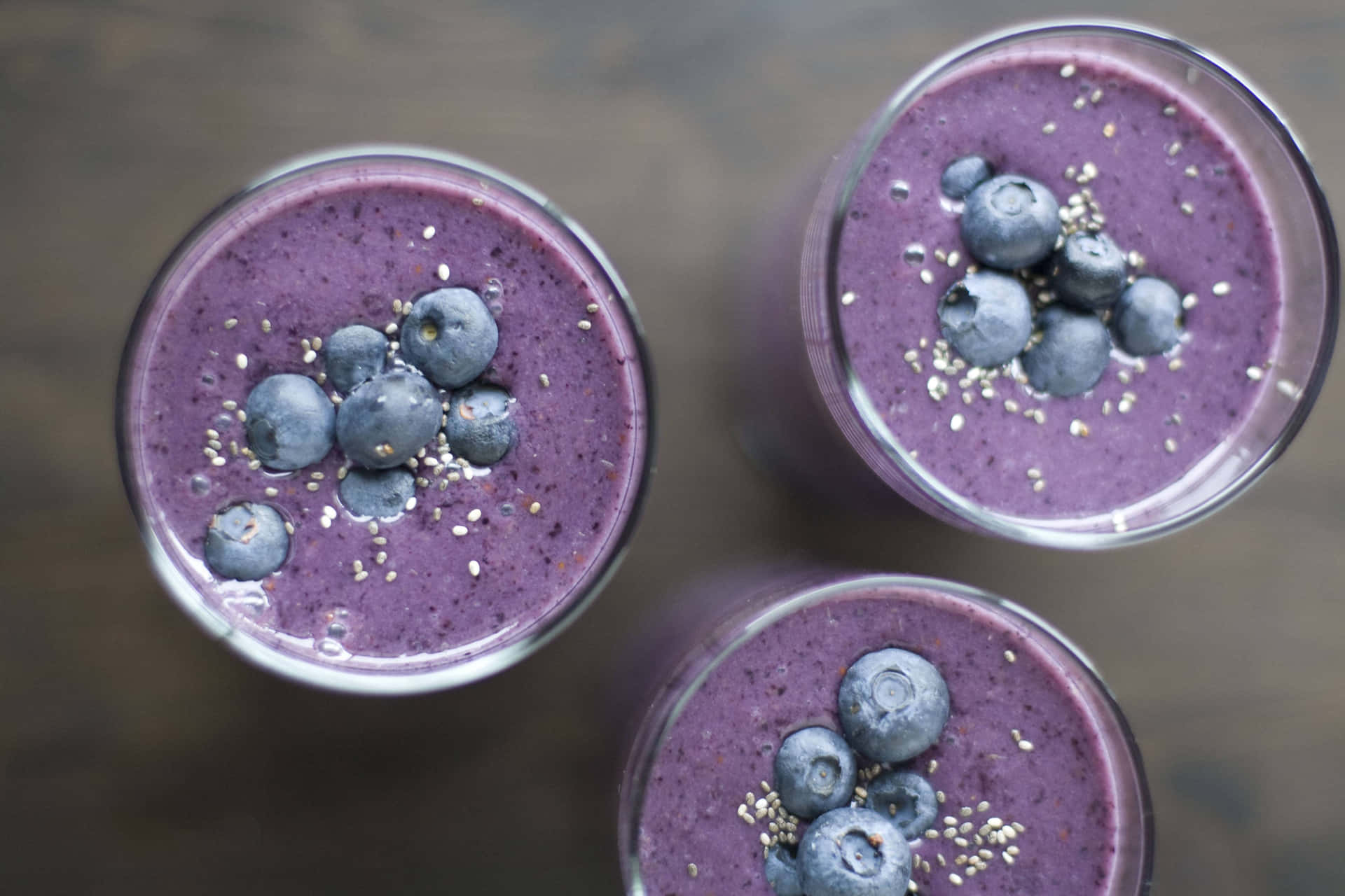 Enjoy a delicious&refreshing Blueberry Smoothie Wallpaper