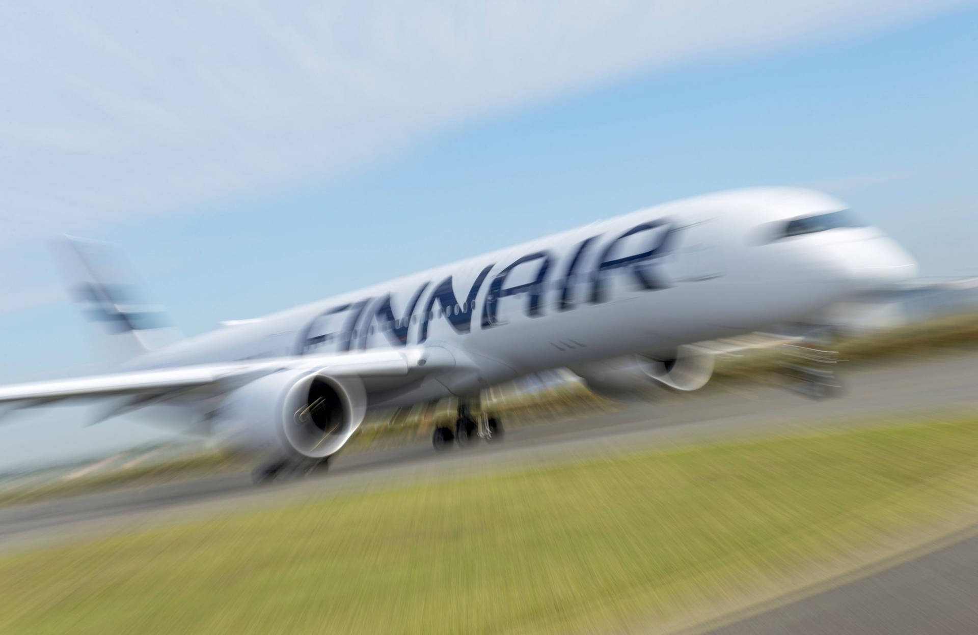 Blurry Finnair Wallpaper