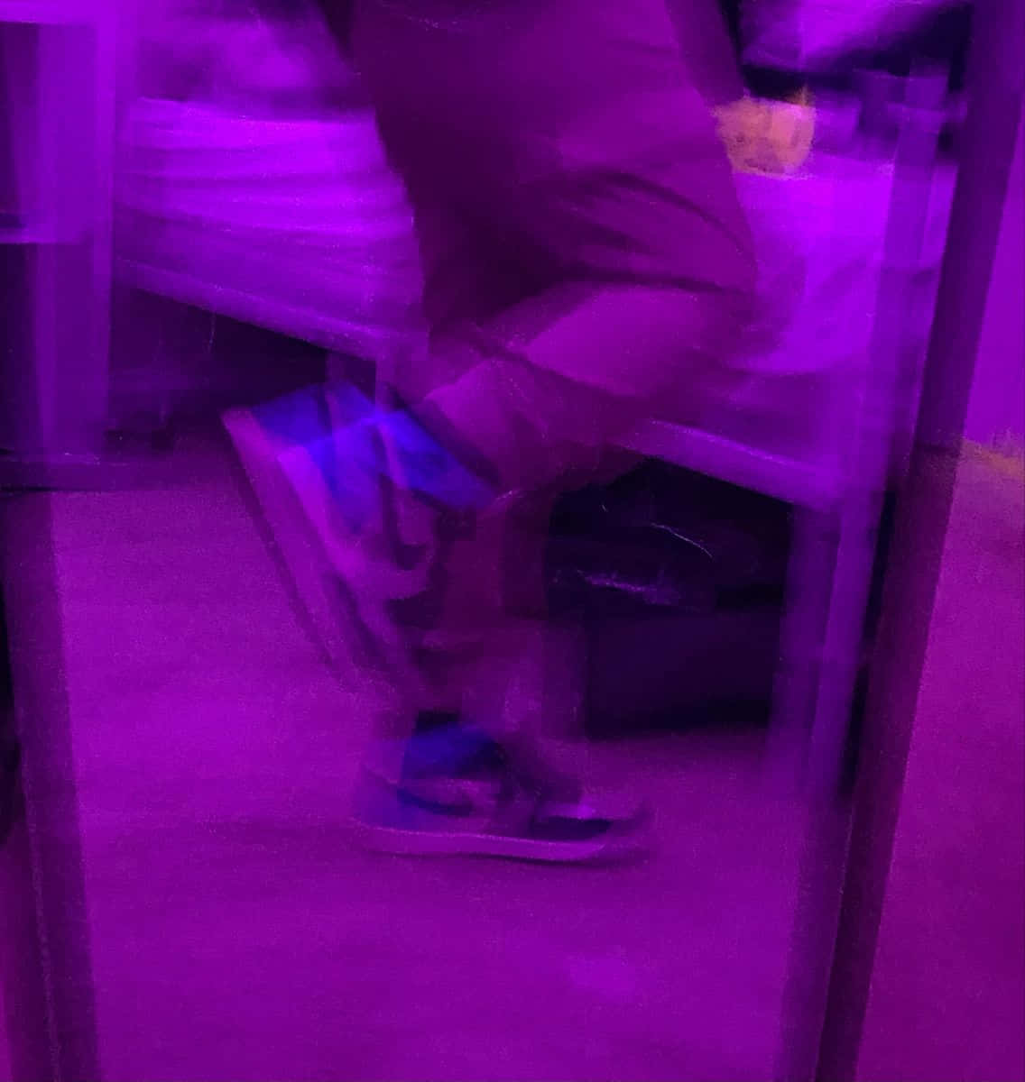 Fotosfocata Di Una Persona Che Balla Indossando Delle Scarpe