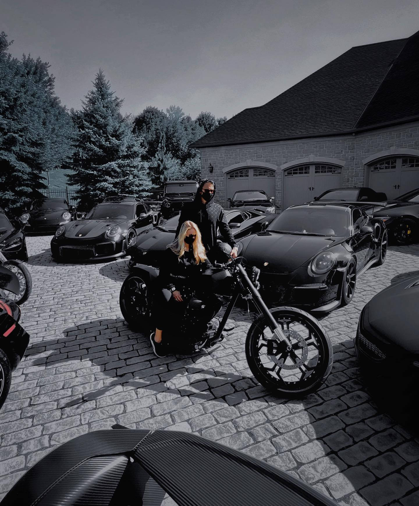 Blvckparis Autos Y Motocicletas Negras. Fondo de pantalla