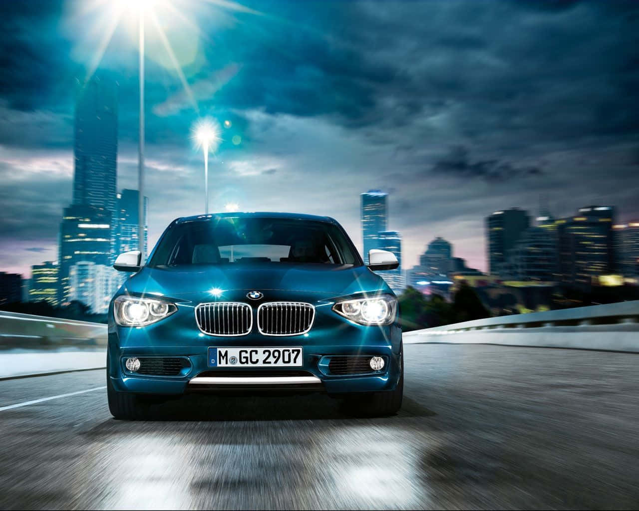 Bmw 1 Series Yang Menakjubkan Dalam Aksi Wallpaper