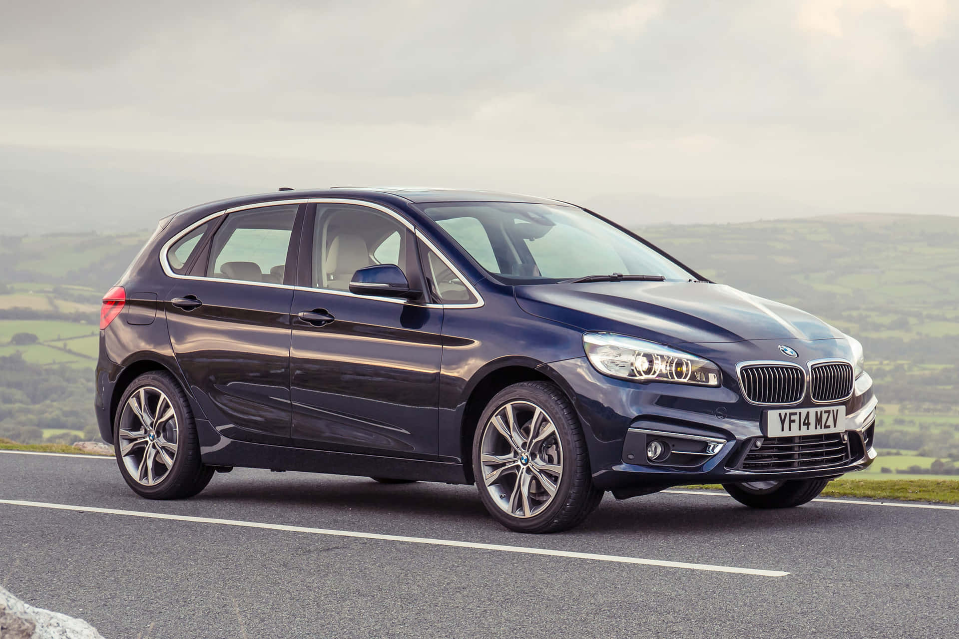 Bmw tour. BMW 2 Active Tourer. BMW 2 Series Active Tourer. BMW Active Tourer. BMW serie 2 Active Tourer.