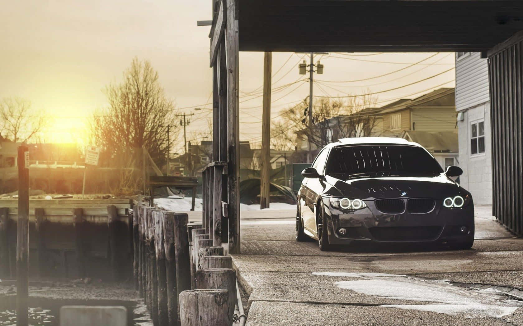 Majestic BMW 328 on a warm summer day Wallpaper