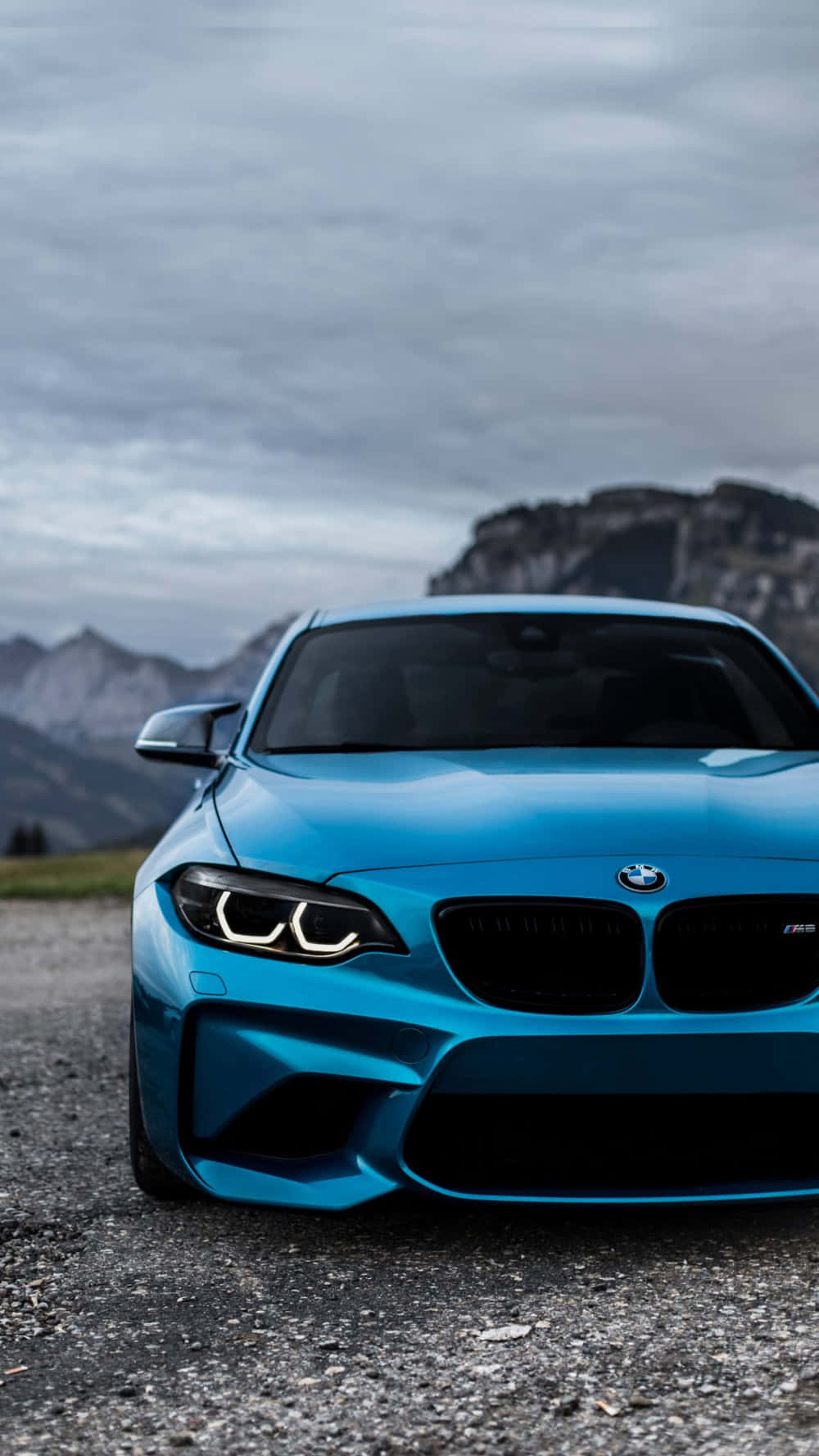 Nyd den sofistikerede og luksuriøse oplevelse med BMW gennem en stilfuld, moderne iphone baggrund. Wallpaper