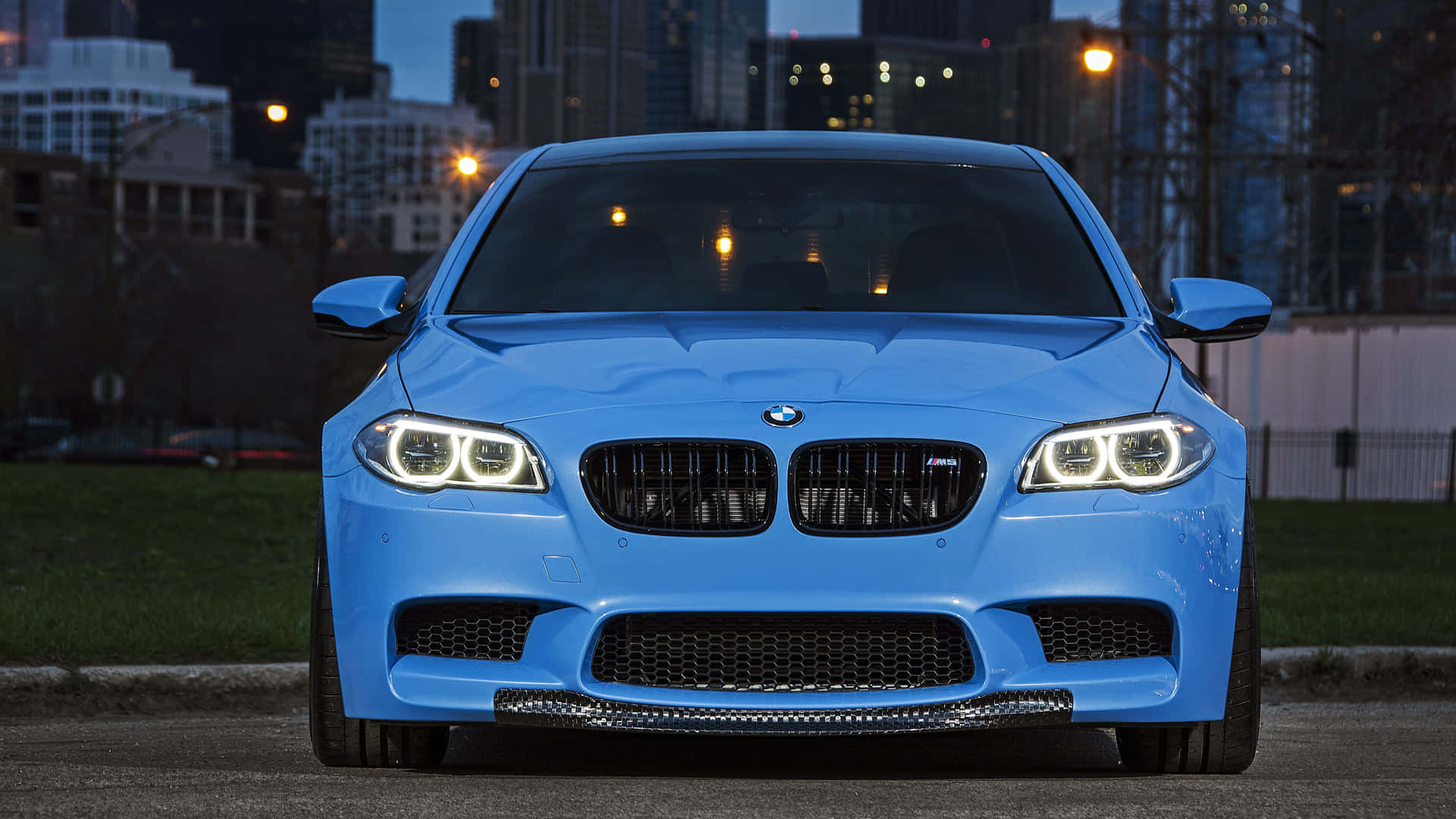 Experience a thrill with the BMW M5 4K. Wallpaper
