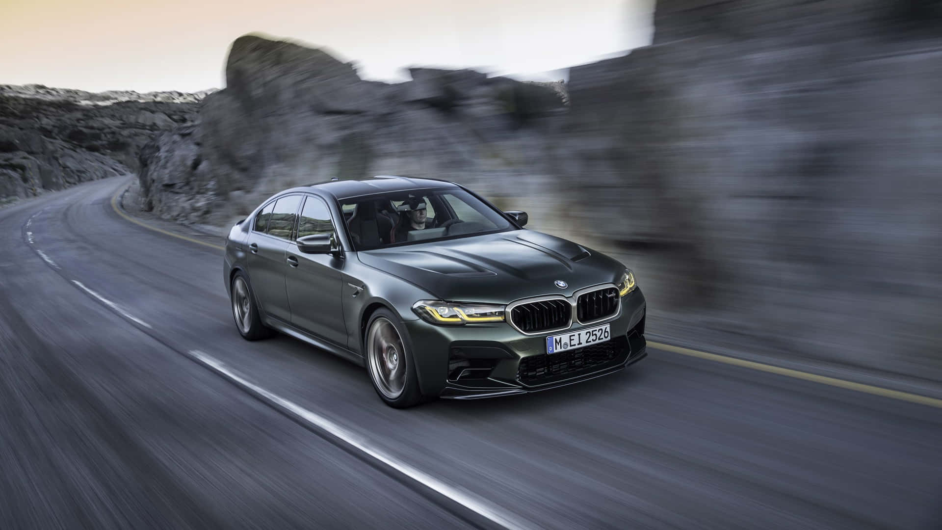 Experience the Power of the BMW M5 Wallpaper
