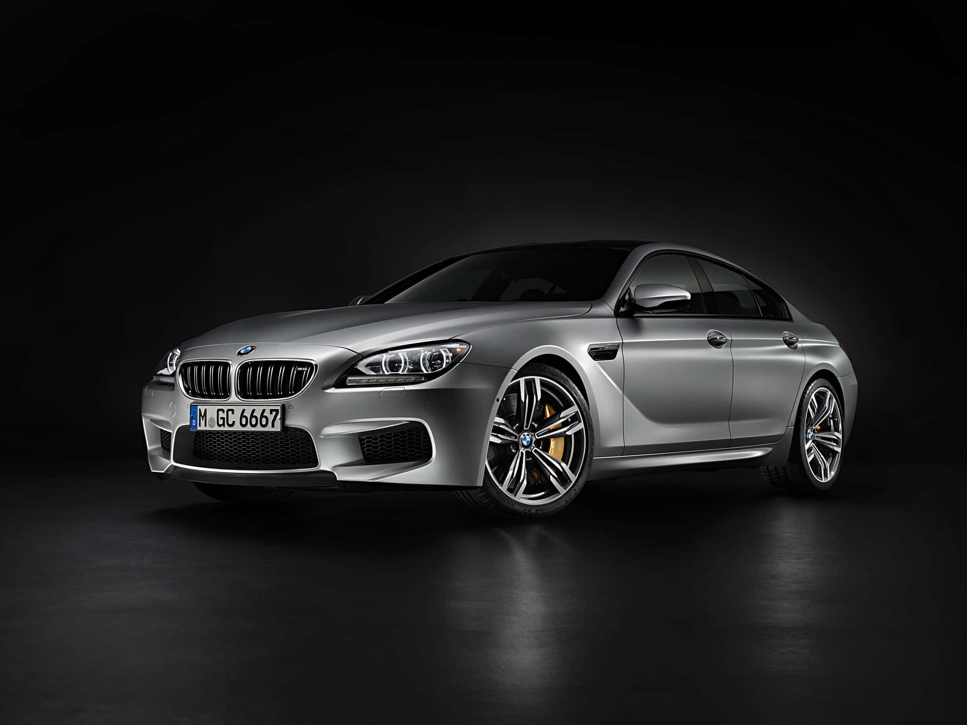 The Powerful and Elegant BMW M6 Wallpaper