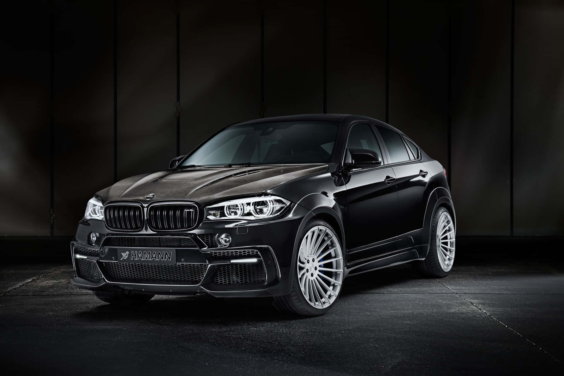 Stunning BMW X6 in its full glory Wallpaper