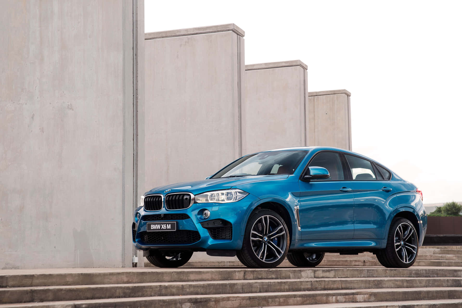 Bold and Powerful BMW X6 M