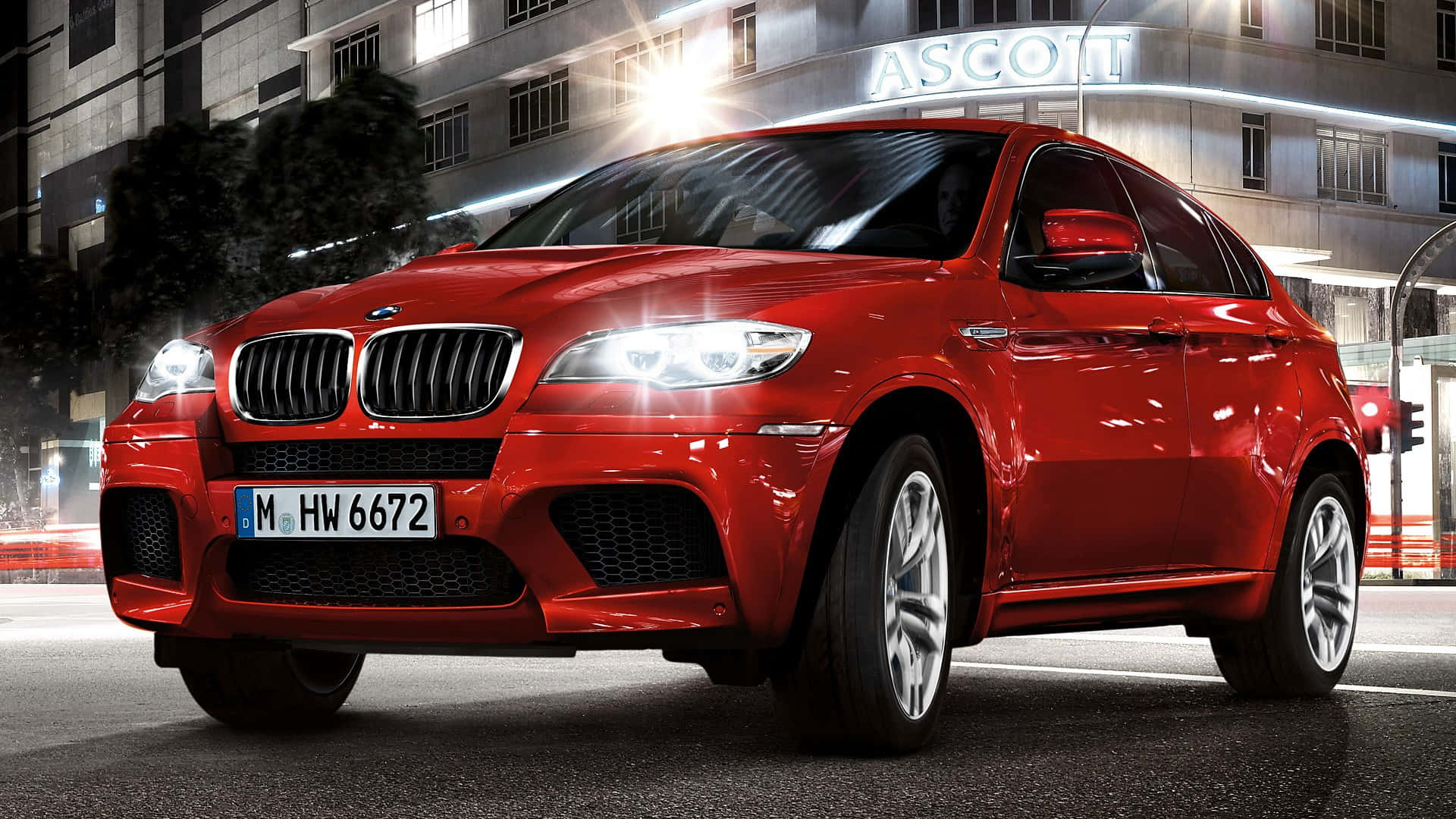 "Whether you're looking for power or luxury, the BMW X6 M can offer it all."