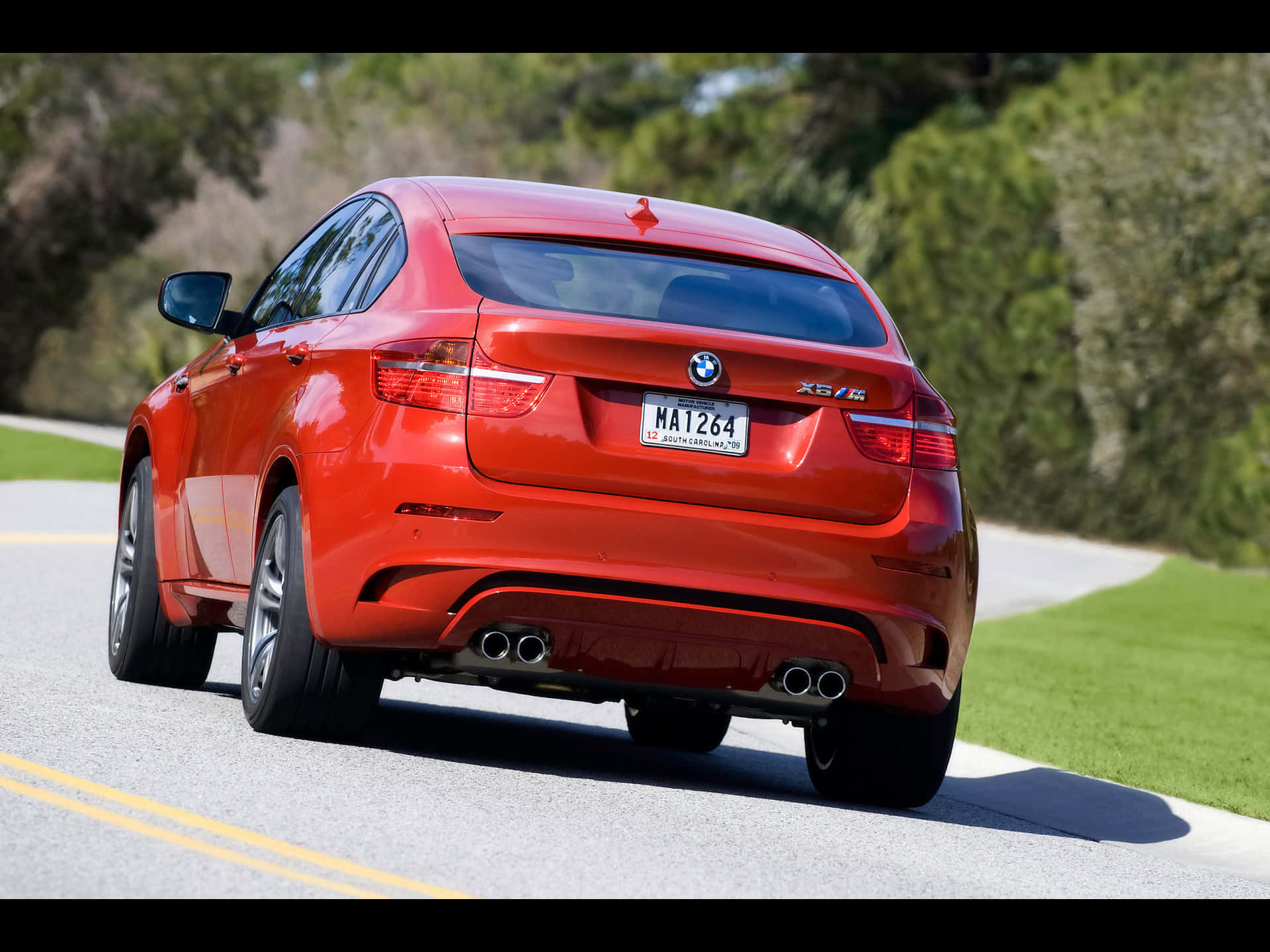 The Iconic BMW X6 M: A Powerful Force On the Road