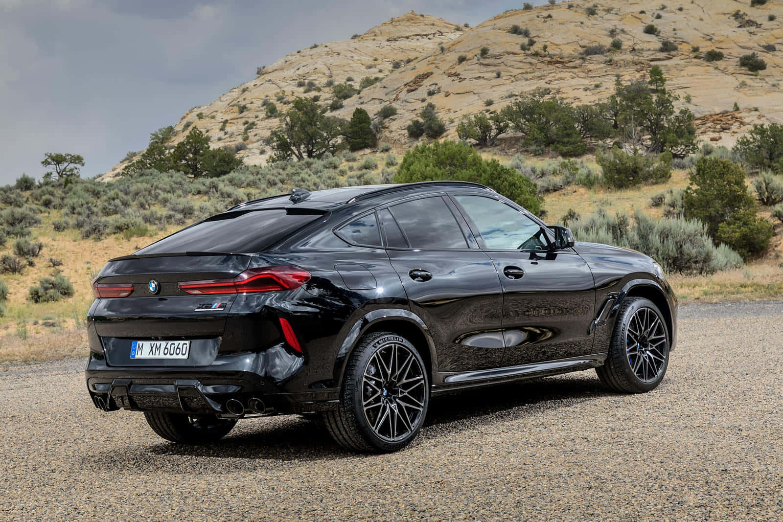 Image  Luxurious BMW X6 M in Classic Black